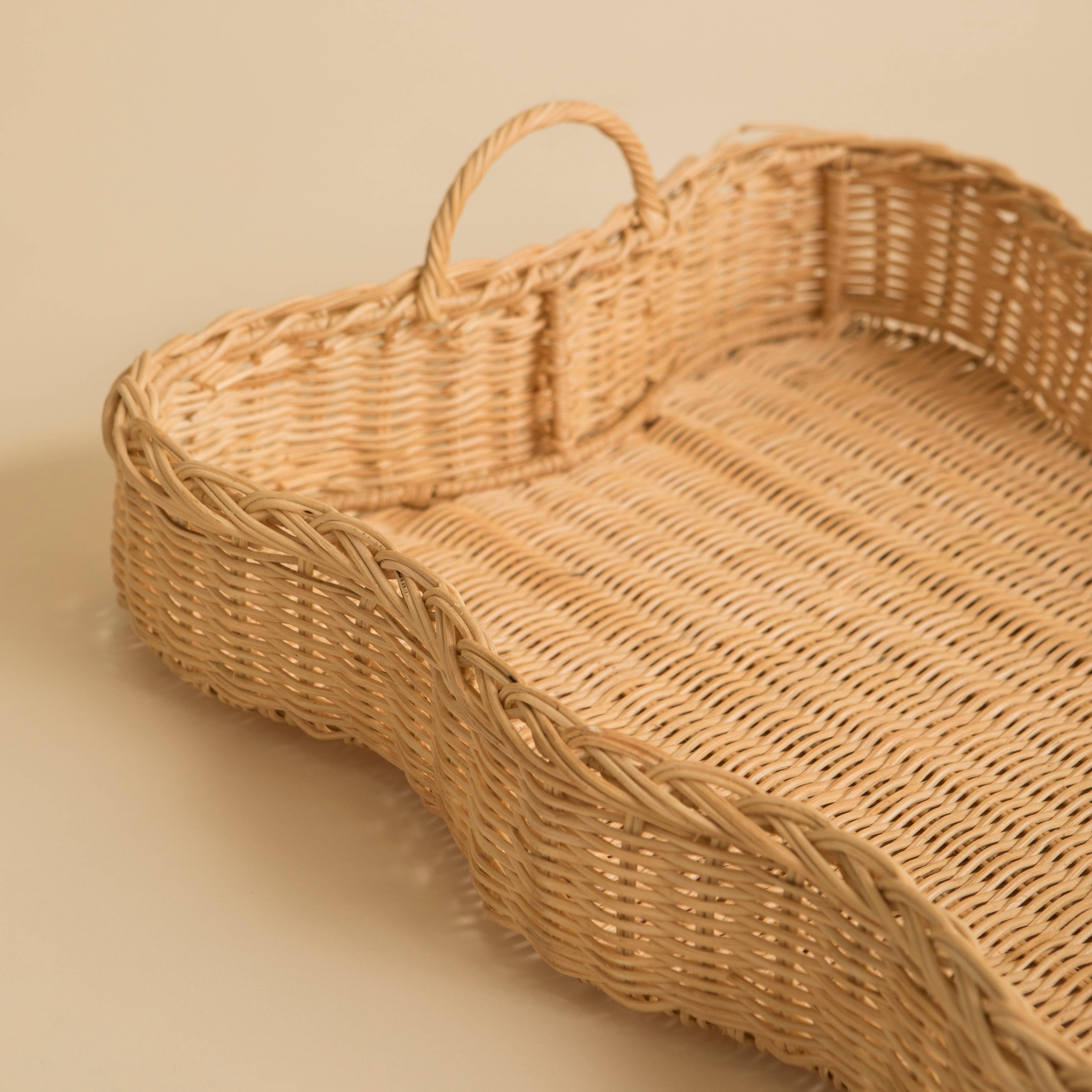 Rattan Scalloped Tray Vera Large Natural