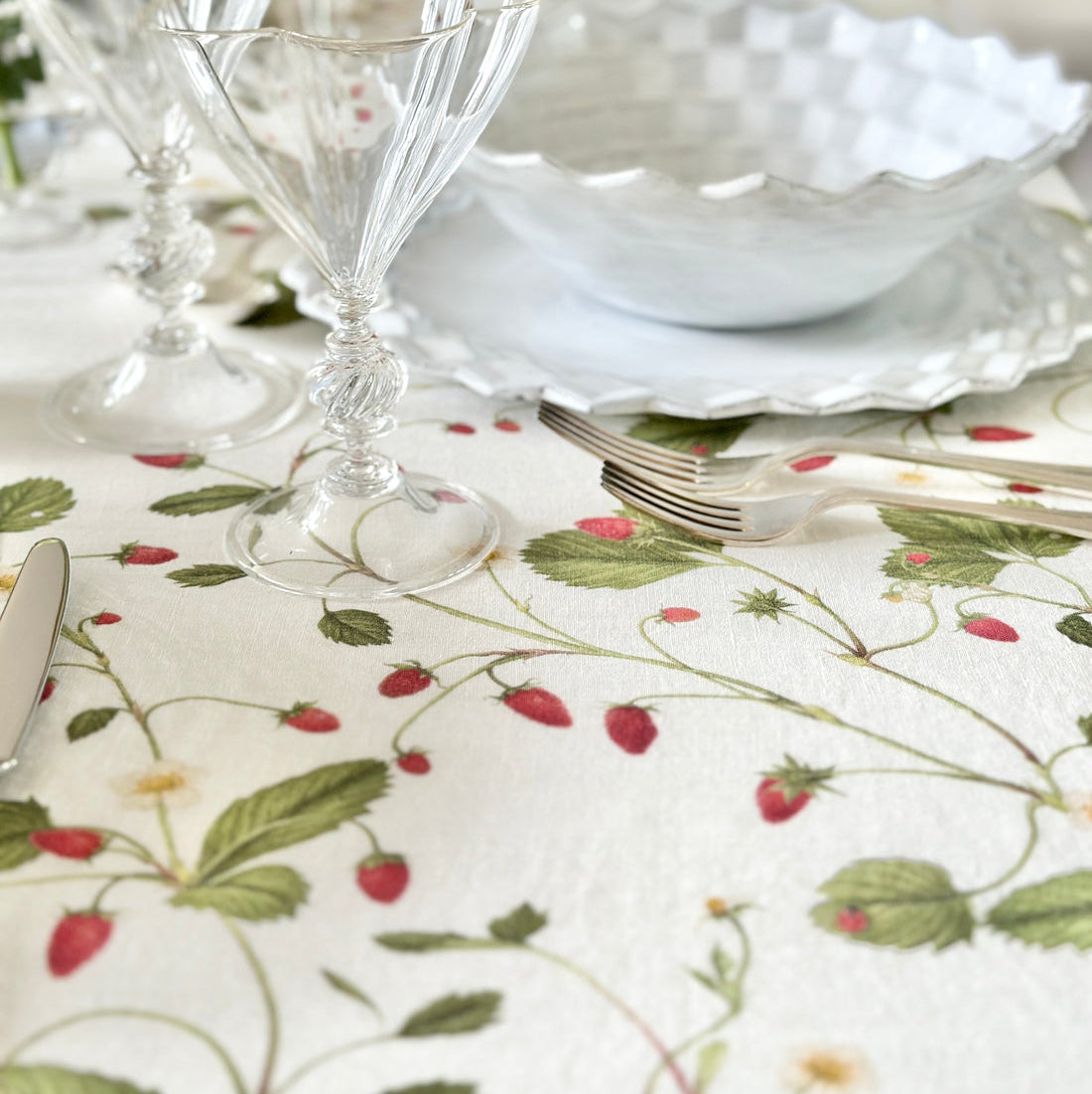 Summerill & Bishop Fraises des Bois Linen Tablecloth