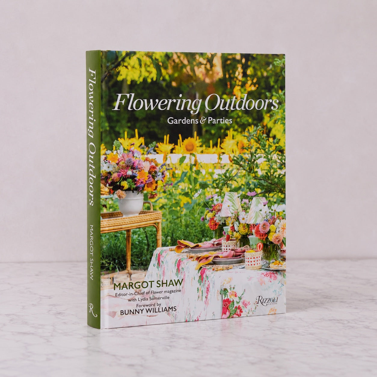 Flowering Outdoors: Gardens & Parties: Inspiring Floral Touches for Outside Spaces and Entertaining