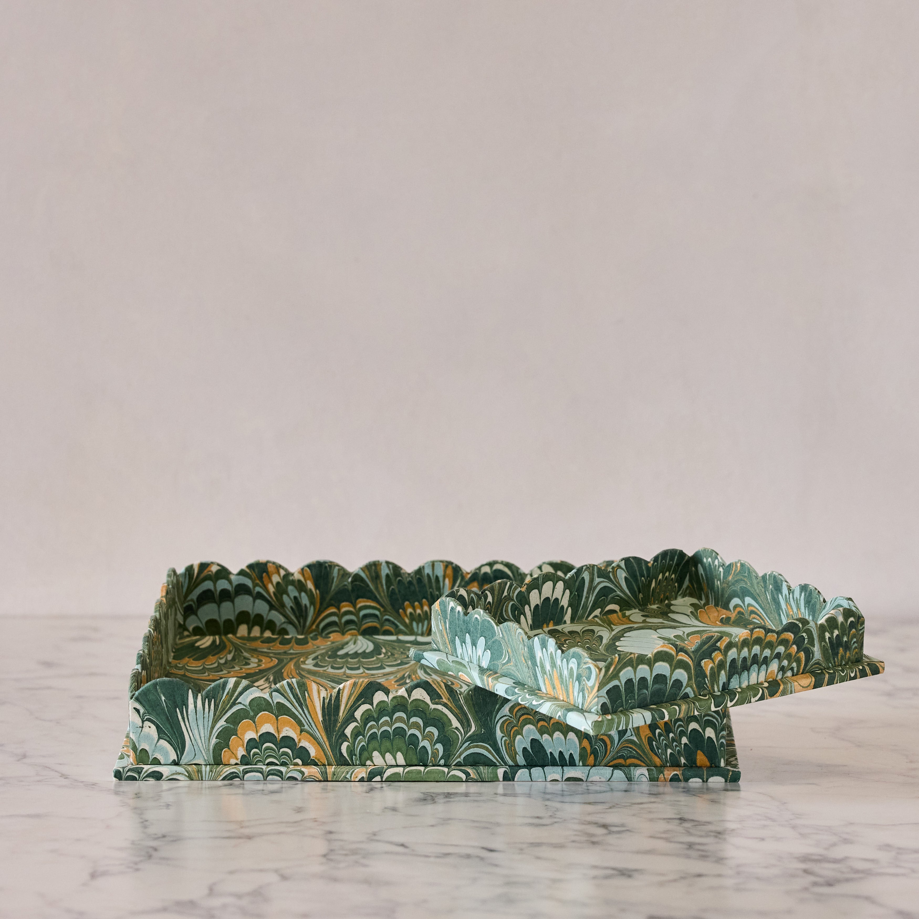 Marbled Scalloped Tray Set, Green & Gold