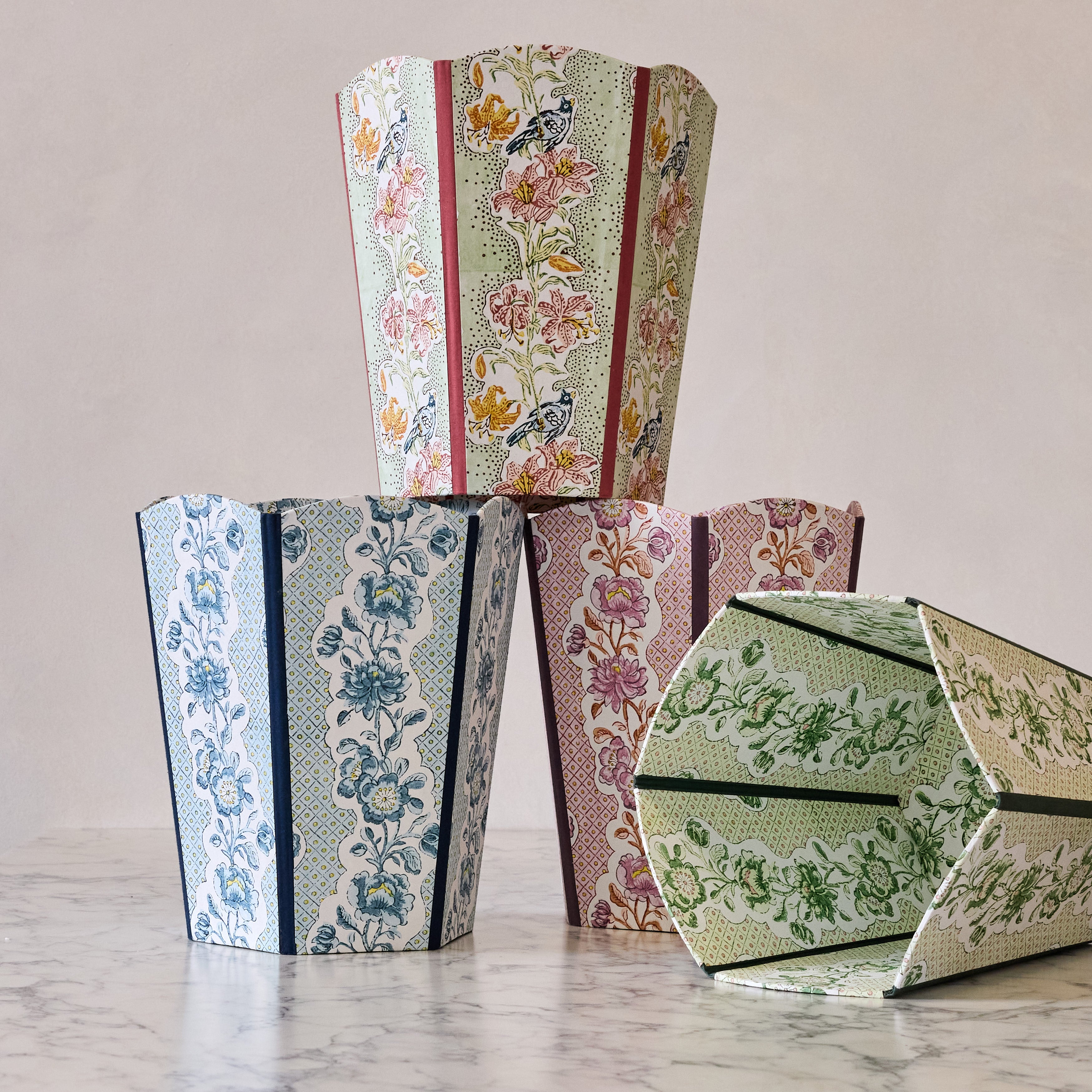 Block-Printed Scalloped Collapsible Waste Basket, Green Trellis