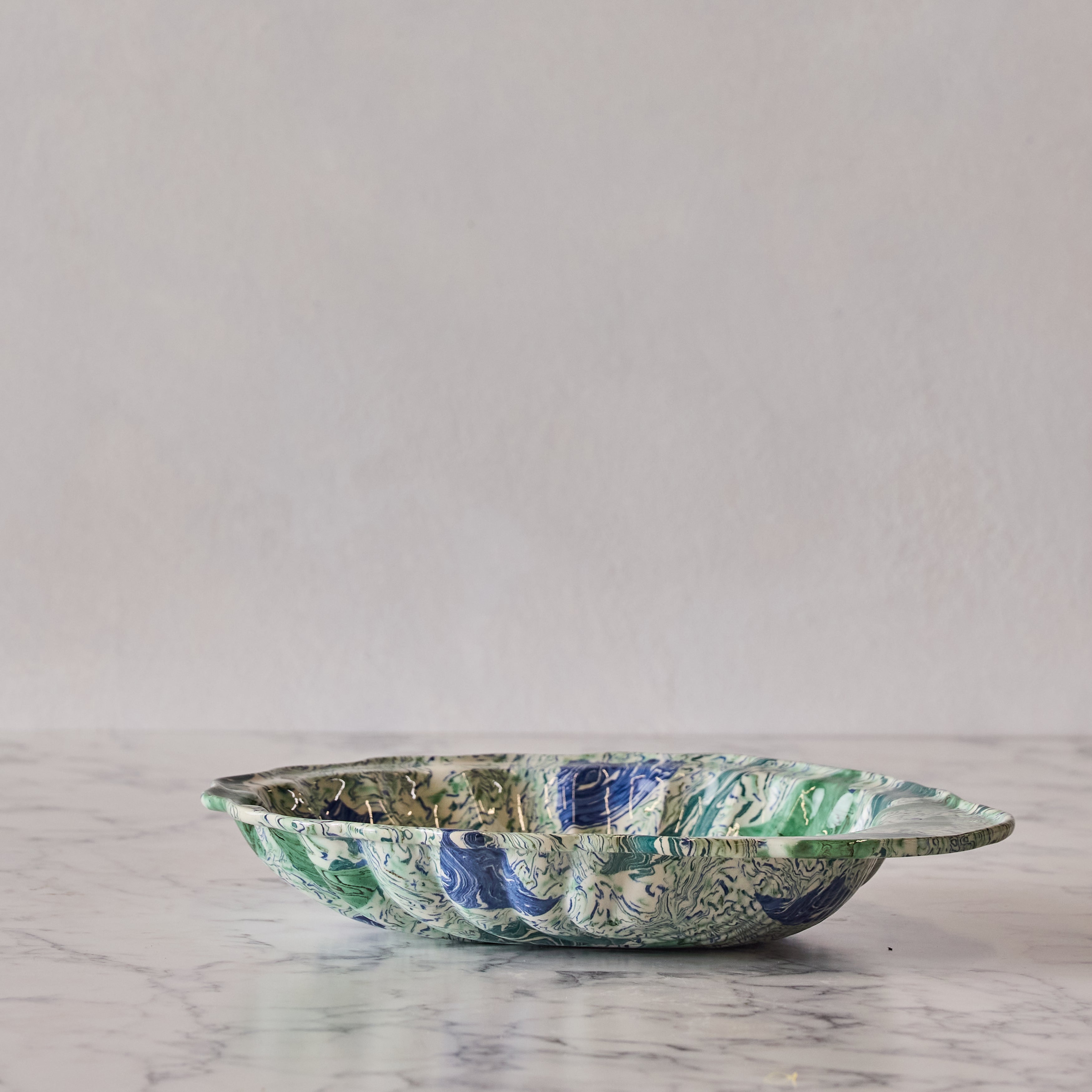 Terre Mêlée Shell Platter, Emerald & Cobalt