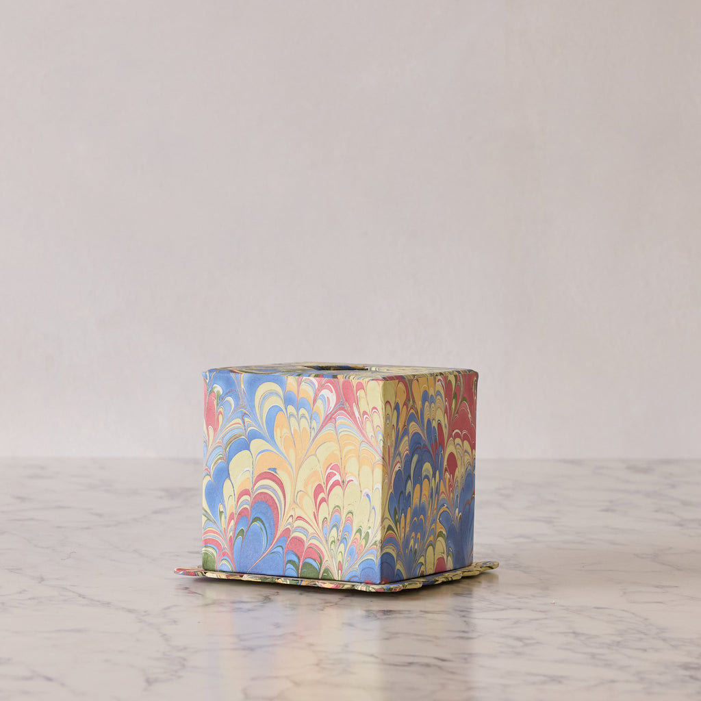 Marbled Scalloped Tissue Box Cover