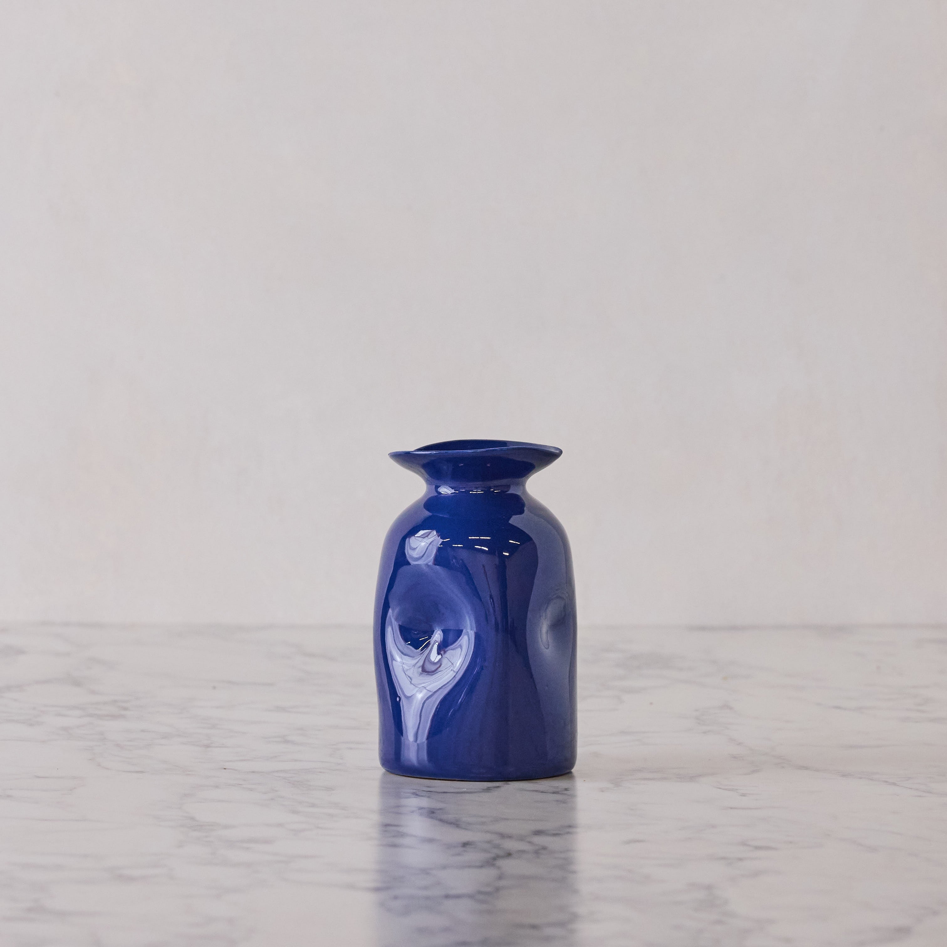Colombe d'Or Pinchpot Vase, Cobalt