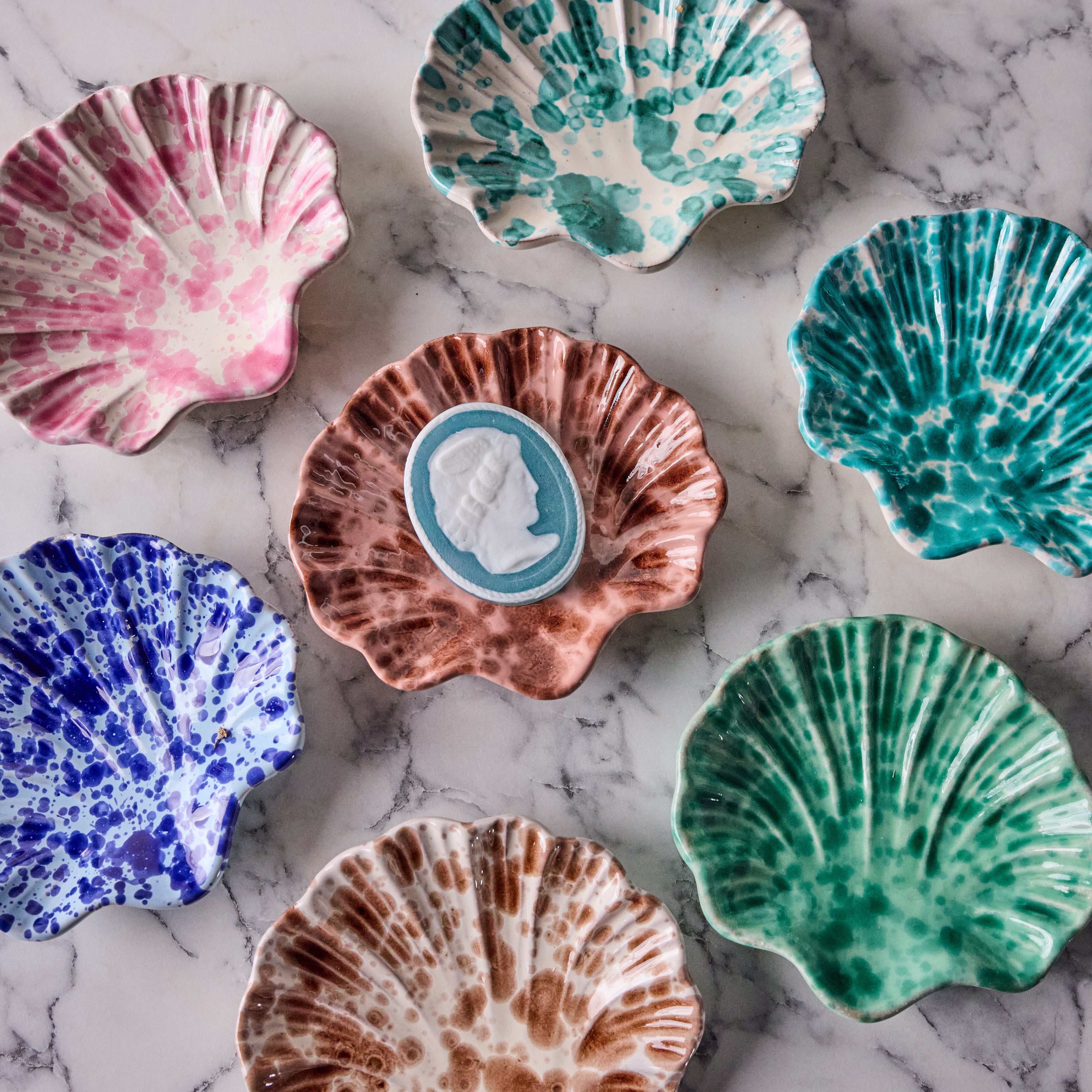 Splatterware Shell Dish, Brown on White