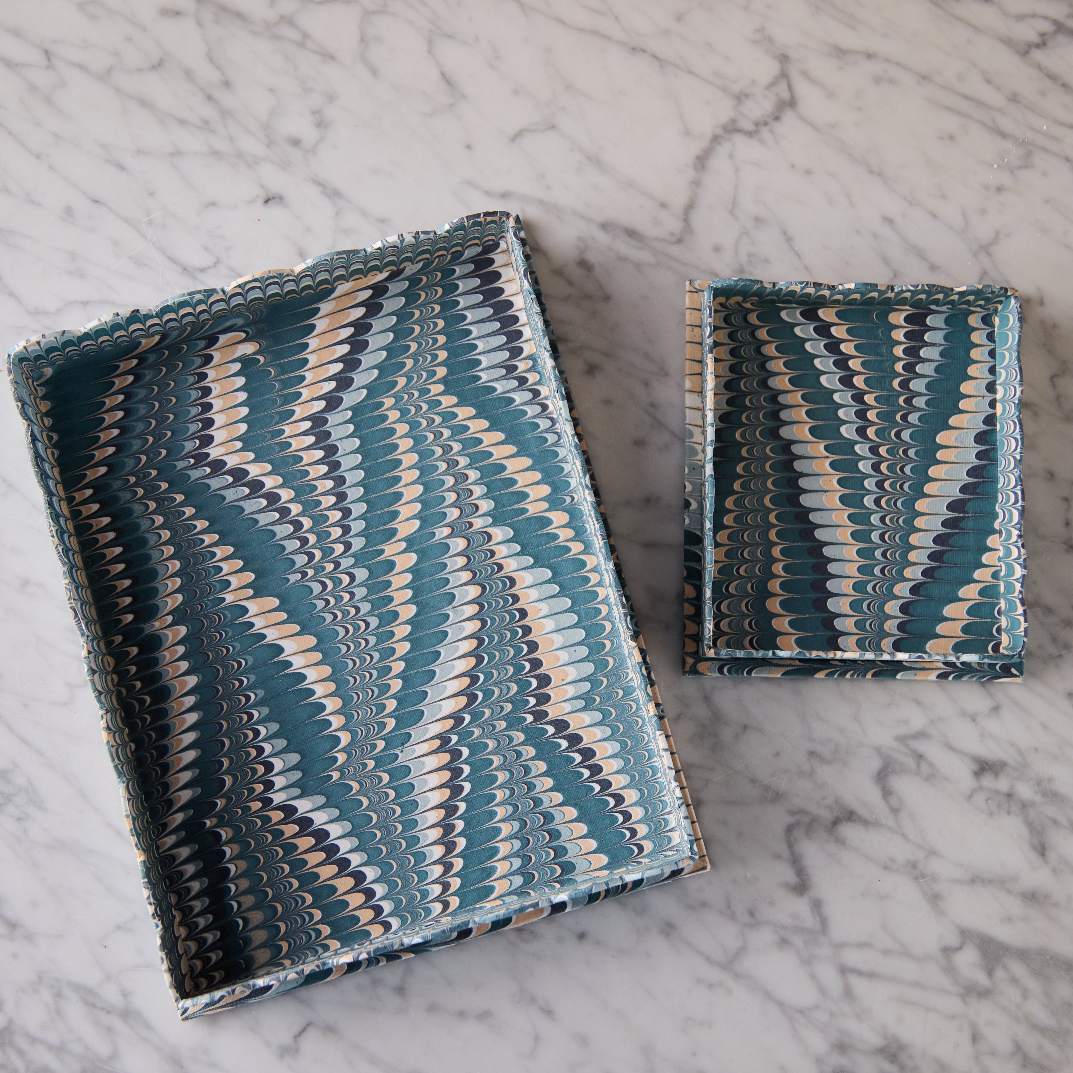 Marbled Scalloped Tray Set, Teal & Peach