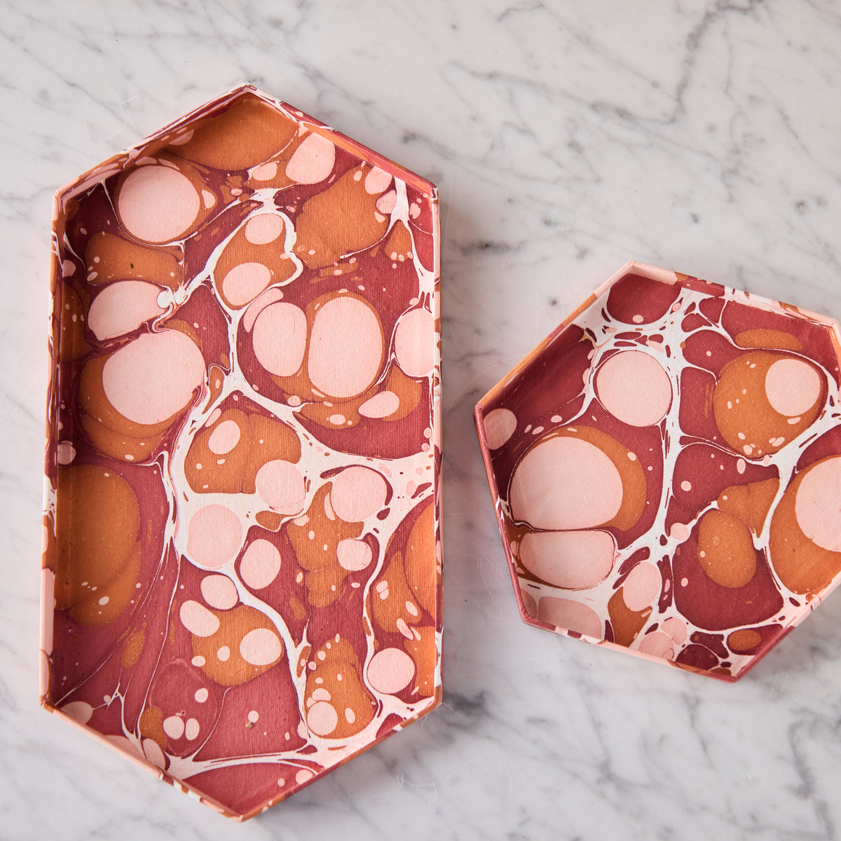 Marbled Hexagonal NestingTray Set, Red