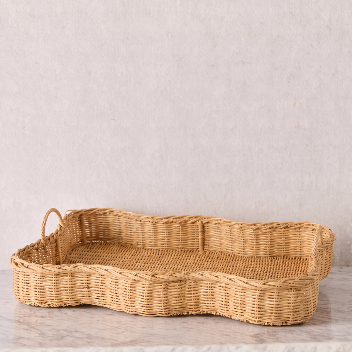 Rattan Scalloped Tray Vera Large Natural