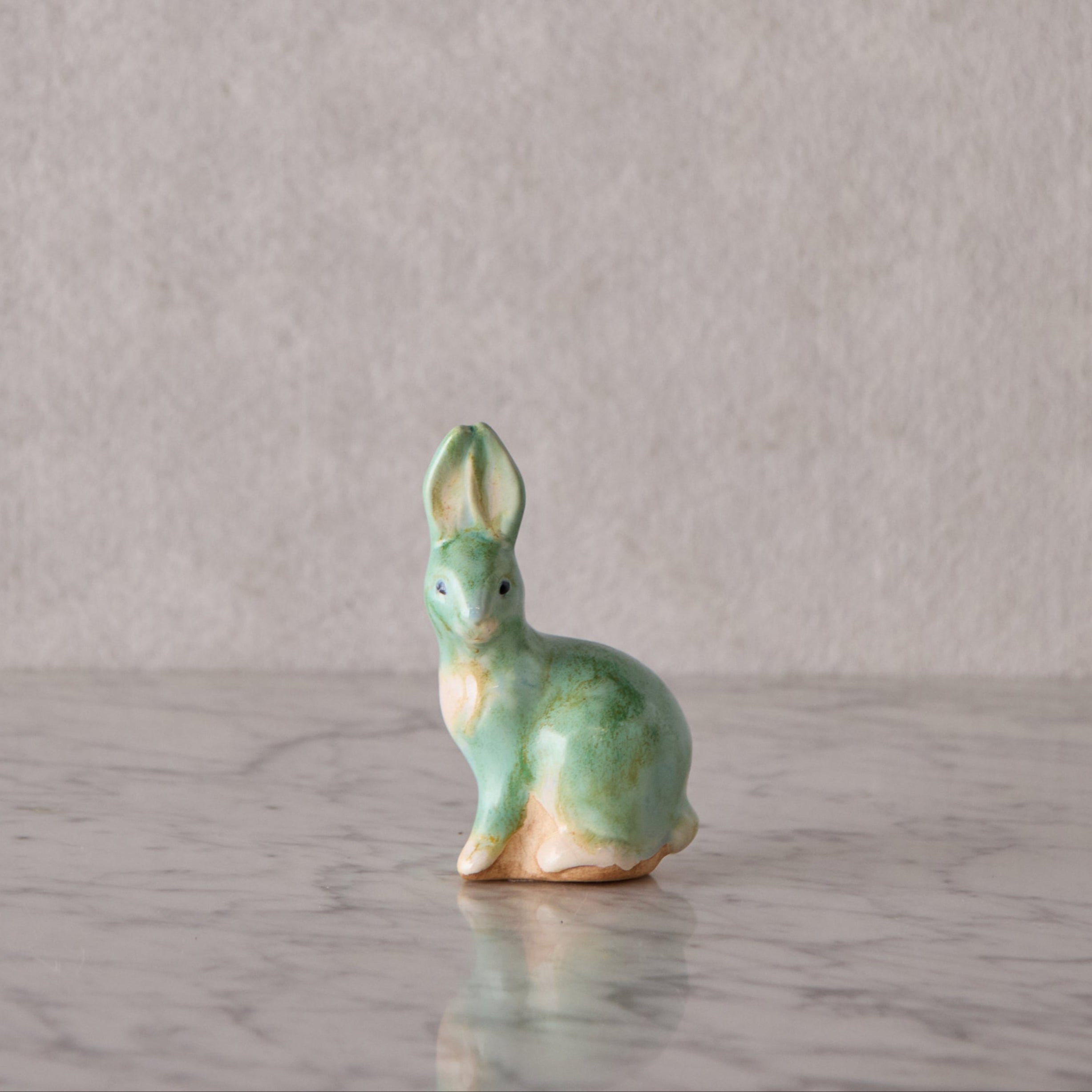 Small Sitting Bunny, Green