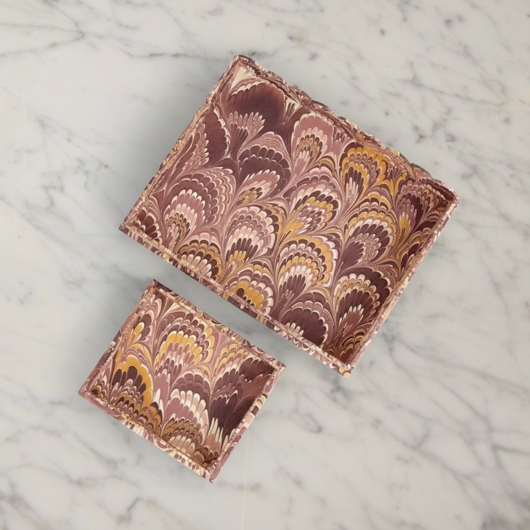 Marbled Scalloped Tray Set, Burgundy & Gold