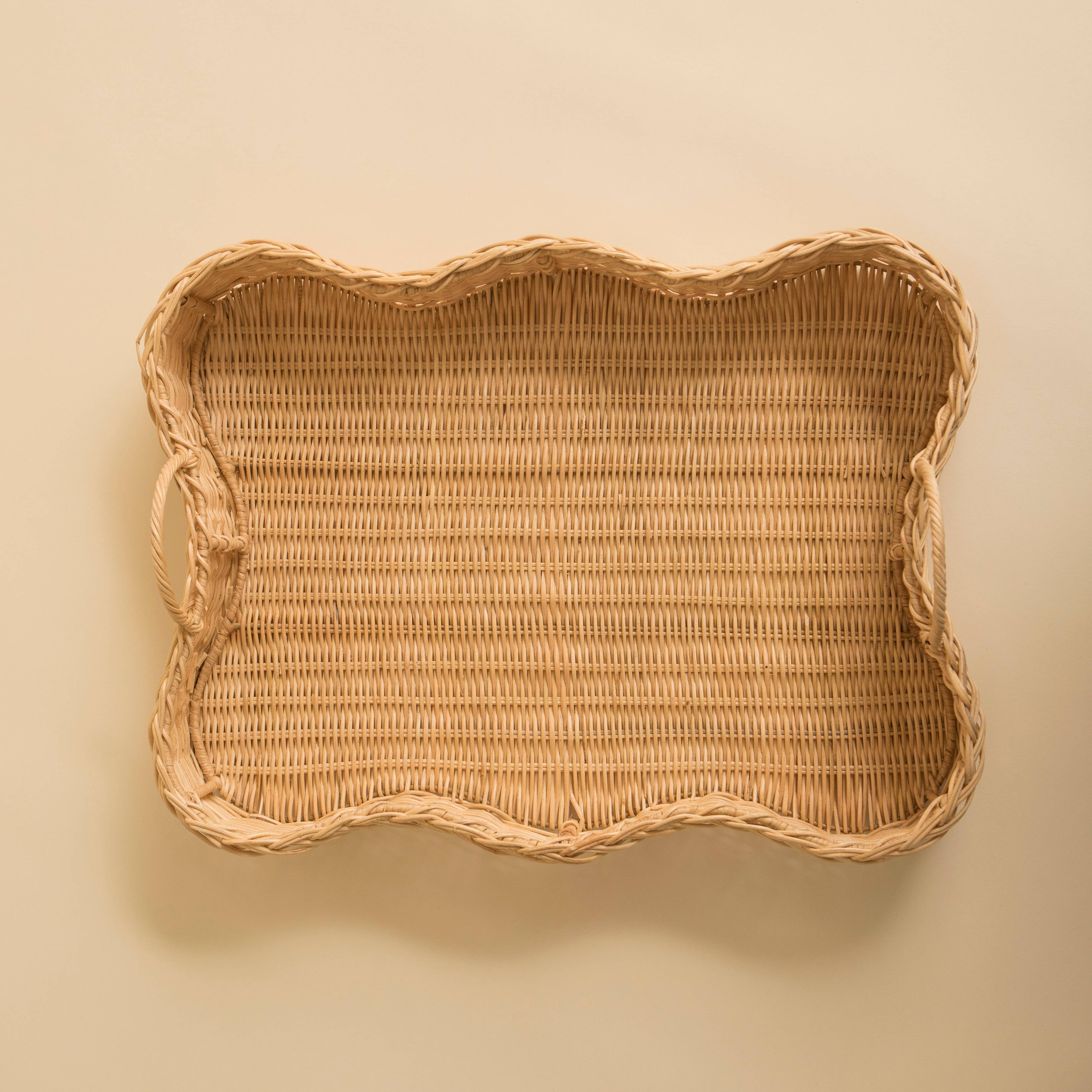 Rattan Scalloped Tray Vera Large Natural