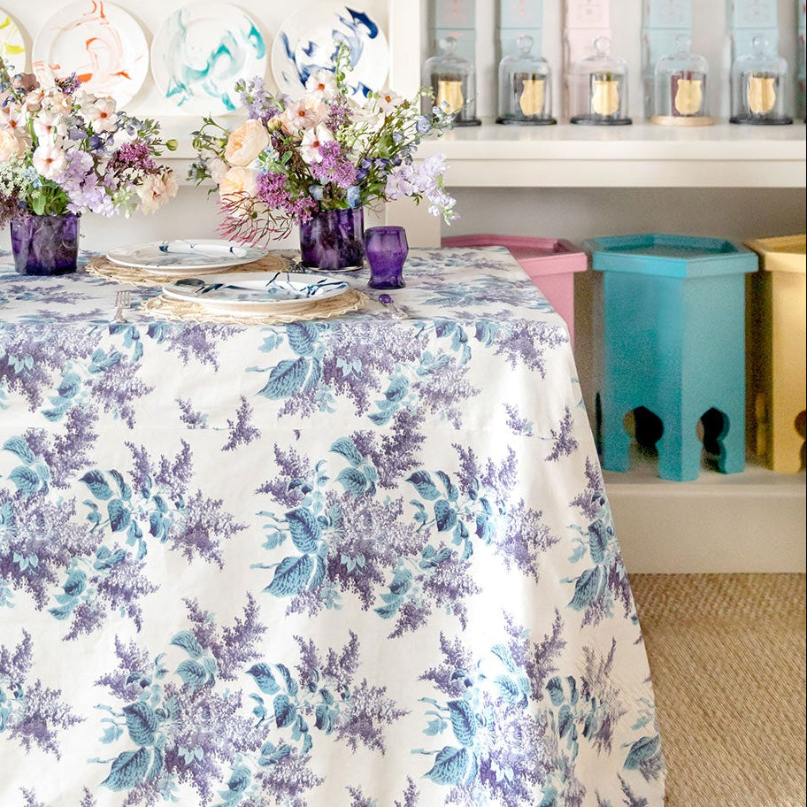 Lisa Fine "Charlotte" Tablecloth, White