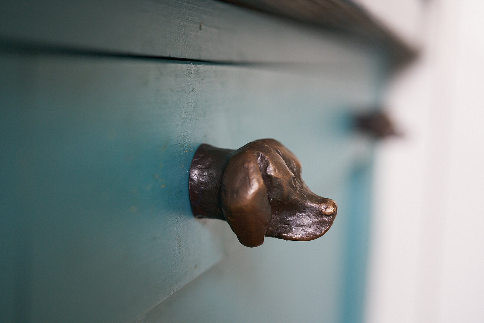 Bronze Henry Head Drawer Pull